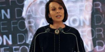 انقلابيو الغابون يودعون زوجة الرئيس السابق في السجن