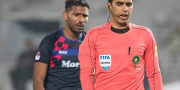 الكاف يعين حكما مغربيا لمباراة موريتانيا وبوركينا