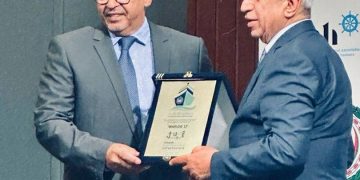 تكريم المدير العام لميناء نواكشوط المستقل :على هامش مشاركته في اجتماعات المؤتمر الدولي للنقل البحري فى مصر