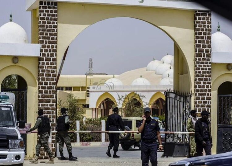 بيان النيابة العامة بشأن صحة ولد عبد العزيز :