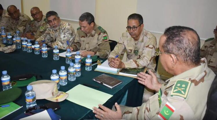 قائد الأركان العامة للجيوش:يجتمع بالقادة العسكريين في حنوب وشرق البلاد