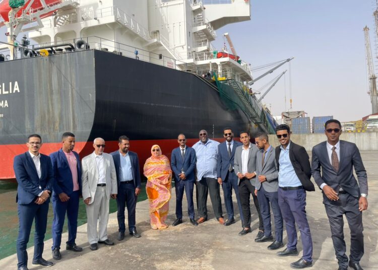 ميناء نواكشوط المستقل:يستقبل وفدا من طلاب المدرسة الوطنية للإدارة