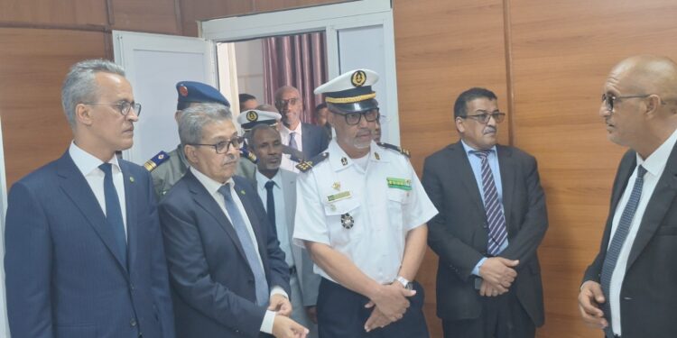 وزير الصيد يزور الأكاديمية البحرية في نواذيبو