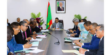 الوزير الأول يترأس اجتماع اللجنة الوزارية المكلفة بعملية رمضان 2026