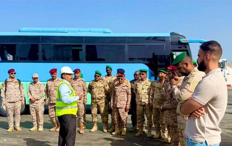 زيارة وفد من الكلية الوطنية للقيادة والأركان إلى ميناء نواكشوط المستقل